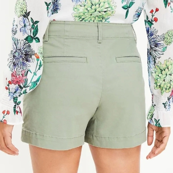 NWOT LOFT Olive Green Washed Twill Shorts Size 4 🌿 - Picture 3 of 16